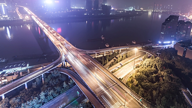 Chongqing city across the bridge facelift 28,500 sets of LED lights Chongqing city across the bridge facelift 28,500 sets of LED lights