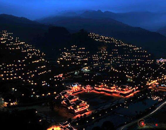 Street lights in Kaili City, Qiandongnan Prefecture, Guizhou Street lights in Kaili City, Qiandongnan Prefecture, Guizhou